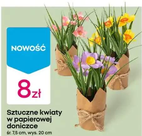 Sztuczne kwiaty w papierowej doniczce